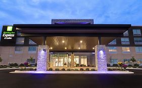 Holiday Inn Express & Suites Ann Arbor